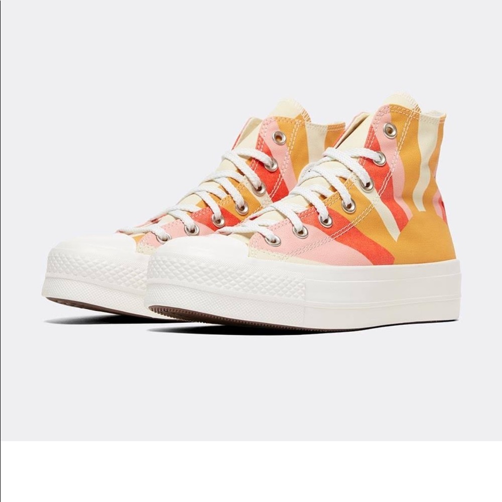 Converse - Picture 2 of 2